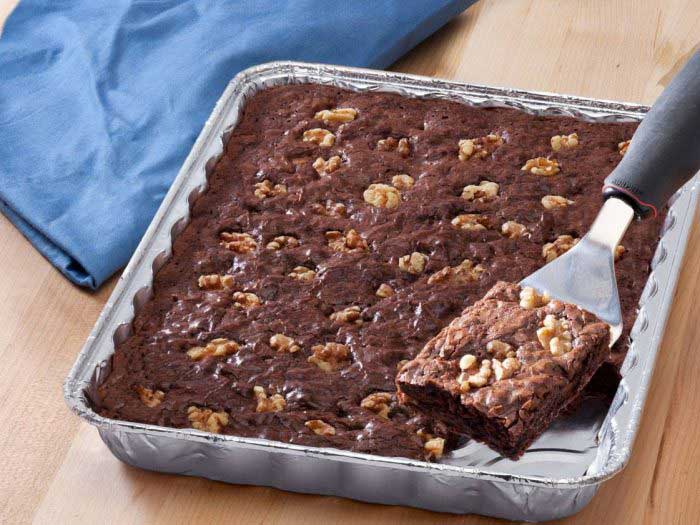 Glass Vs Metal Baking Pan Brownies – Which One Is Better? Can You Bake Brownies In A Glass Pan